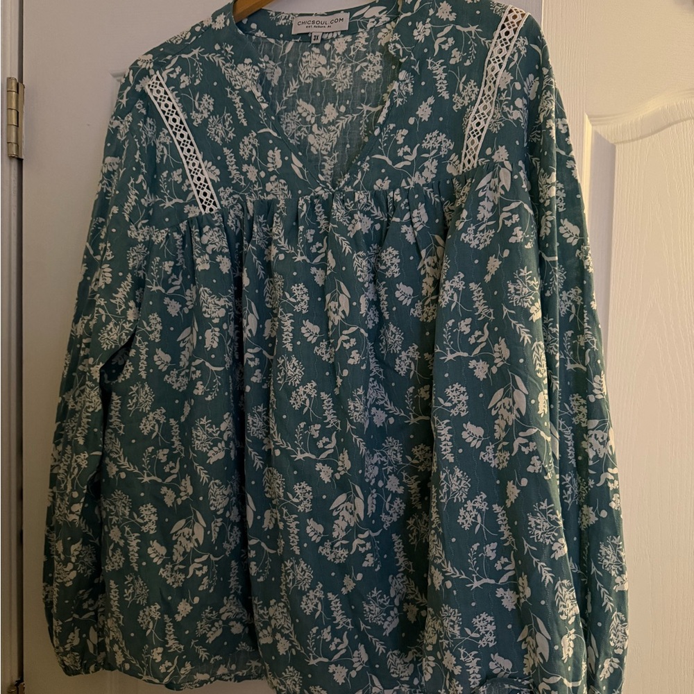 NWOT Chic Soul “Graceful Blossom” top size 3x